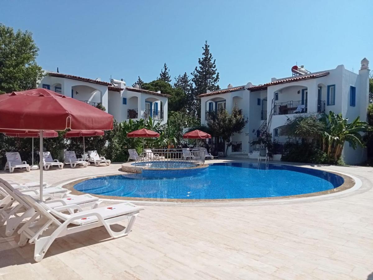 Villa Nergis Битез Екстериор снимка