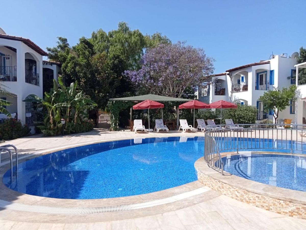 Villa Nergis Битез Екстериор снимка
