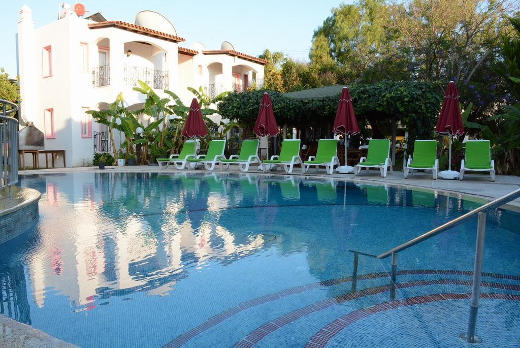 Villa Nergis Битез Екстериор снимка