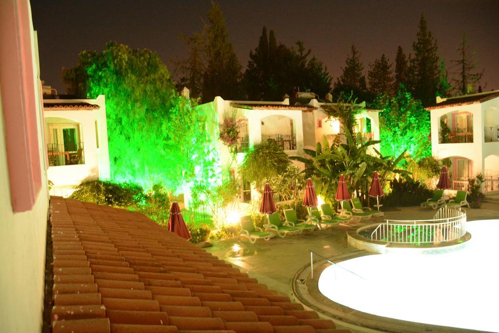 Villa Nergis Битез Екстериор снимка