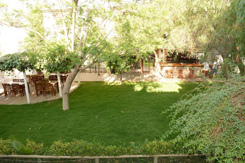 Villa Nergis Битез Екстериор снимка